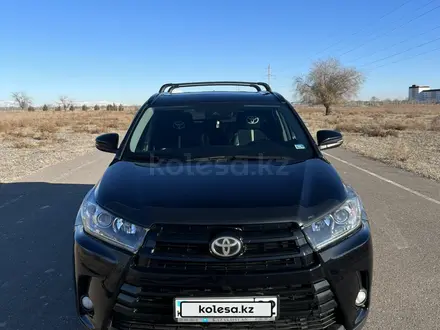 Toyota Highlander 2018 года за 19 000 000 тг. в Алматы – фото 2