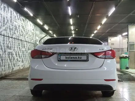 Hyundai Elantra 2015 года за 6 500 000 тг. в Астана – фото 3