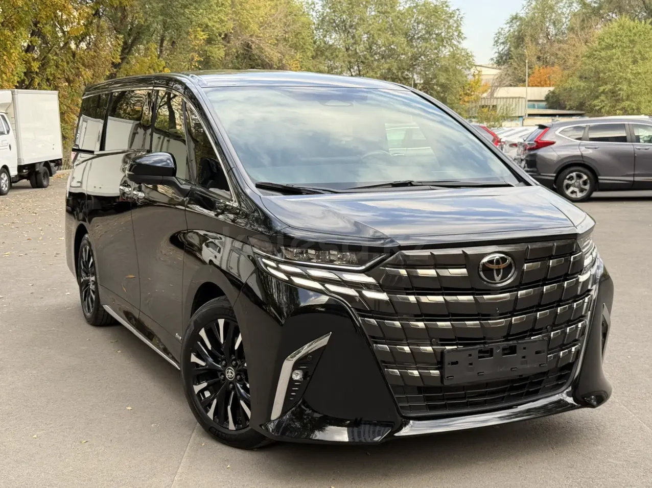 Toyota Alphard, 2024