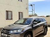 Toyota Highlander 2018 годаүшін9 500 000 тг. в Актау – фото 2