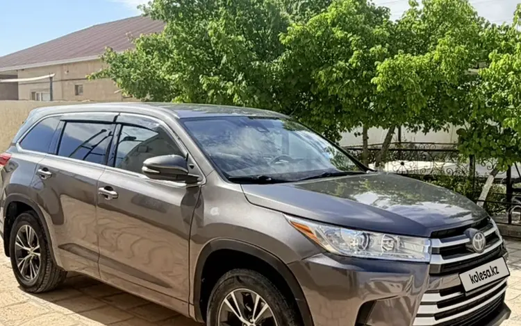 Toyota Highlander 2018 года за 9 500 000 тг. в Актау