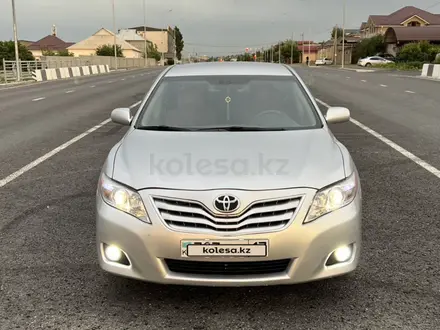 Toyota Camry 2009 года за 7 007 000 тг. в Шымкент – фото 2