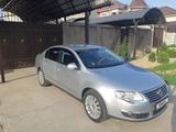 Volkswagen Passat 2006 года за 5 000 000 тг. в Шымкент – фото 3