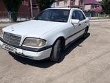 Mercedes-Benz C 200 1995 года за 1 350 000 тг. в Актобе – фото 2