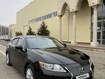 Lexus ES 300h 2013 года за 8 200 000 тг. в Атырау – фото 6