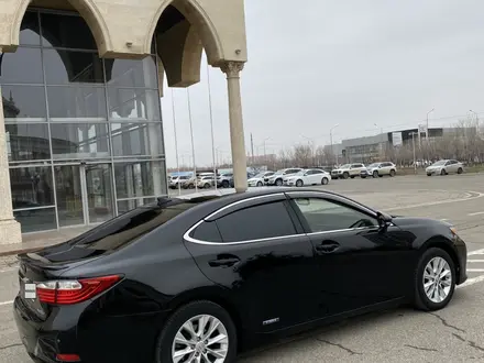 Lexus ES 300h 2013 года за 8 200 000 тг. в Атырау – фото 7