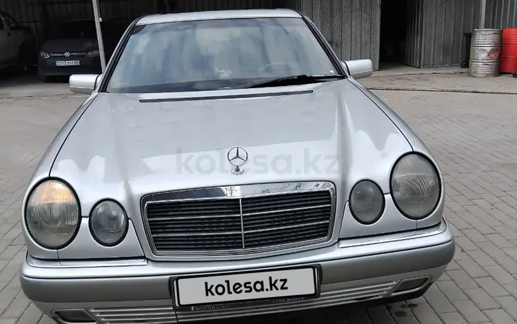 Mercedes-Benz E 230 1996 года за 3 500 000 тг. в Алматы