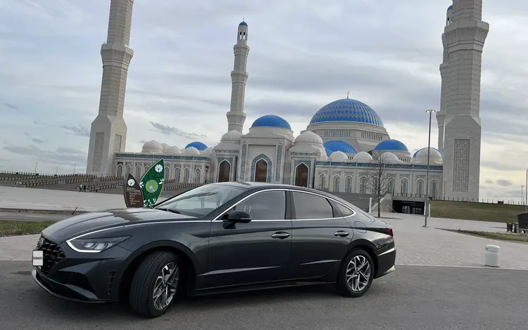 Hyundai Sonata 2022 годаүшін12 800 000 тг. в Астана