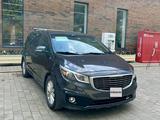 Kia Sedona 2018 года за 9 000 000 тг. в Уральск – фото 2