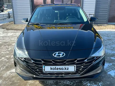 Hyundai Elantra 2021 года за 10 200 000 тг. в Уральск – фото 3