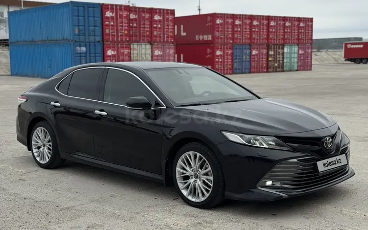 Toyota Camry 2018 года за 11 000 000 тг. в Караганда