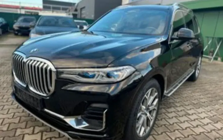 BMW X7 2021 года за 30 100 000 тг. в Астана