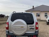 Chevrolet Niva 2013 года за 3 200 000 тг. в Караганда – фото 2