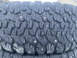 Две шины всесезонные 275/65/20 275/65R20 BFGoodrich A/T. за 90 000 тг. в Алматы – фото 2