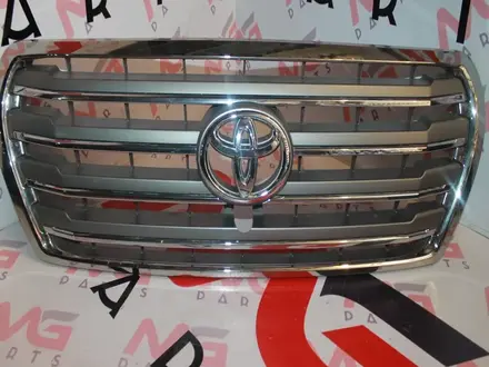 Решетка Радиатора Toyota LAND Cruiser 200 за 1 000 тг. в Алматы
