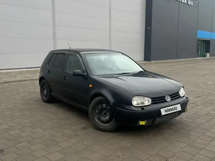 Volkswagen Golf 1999 годаүшін1 200 000 тг. в Караганда