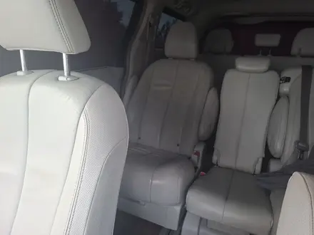 Toyota Sienna 2013 года за 12 000 000 тг. в Актобе – фото 4