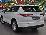 Mitsubishi Outlander 2023 года за 15 950 000 тг. в Алматы – фото 4