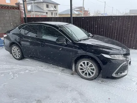 Toyota Camry 2021 года за 14 000 000 тг. в Астана – фото 2