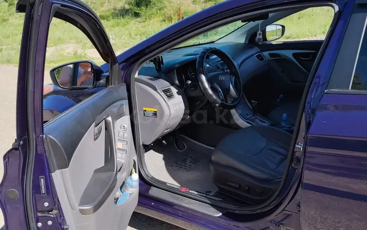 Hyundai Elantra 2013 годаүшін5 650 000 тг. в Алматы