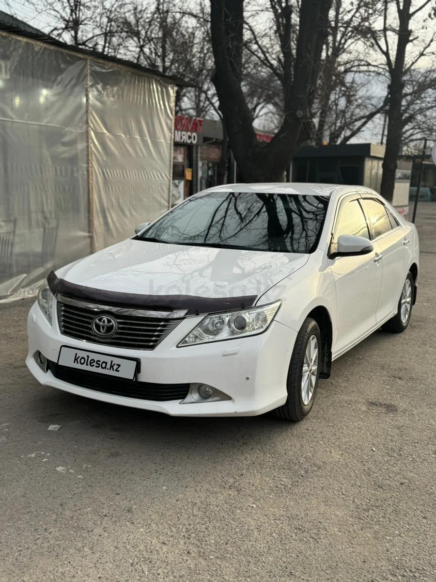 Toyota Camry 2011 г.