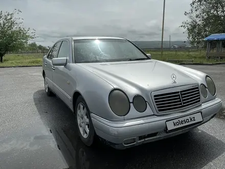 Mercedes-Benz E 280 1998 года за 2 600 000 тг. в Талдыкорган – фото 4