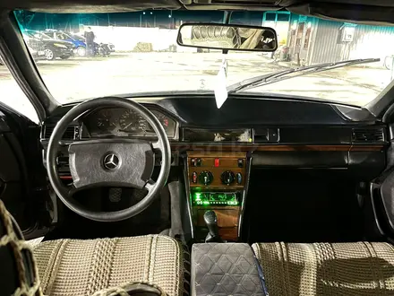 Mercedes-Benz E 230 1992 года за 1 200 000 тг. в Шымкент – фото 3