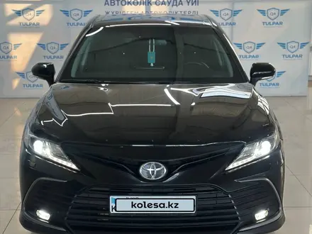 Toyota Camry 2023 года за 16 500 000 тг. в Алматы – фото 2