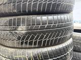 Зимние шины 215/65/17 за 70 000 тг. в Шымкент