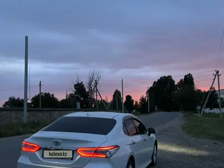 Toyota Camry 2020 года за 16 300 000 тг. в Тараз – фото 11