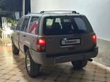 Jeep Grand Cherokee 1996 года за 3 500 000 тг. в Шымкент – фото 2