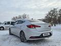 Hyundai Elantra 2019 годаүшін8 800 000 тг. в Караганда – фото 3