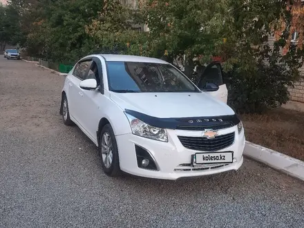 Chevrolet Cruze 2013 года за 4 000 000 тг. в Актобе – фото 2