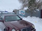 Mercedes-Benz E 230 1998 года за 3 550 000 тг. в Атбасар – фото 2