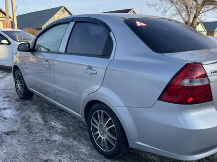 Chevrolet Aveo 2013 года за 2 900 000 тг. в Актобе – фото 4
