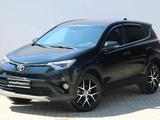 Toyota RAV4 2018 года за 11 950 000 тг. в Астана