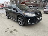 Toyota Highlander 2019 года за 19 500 000 тг. в Актобе