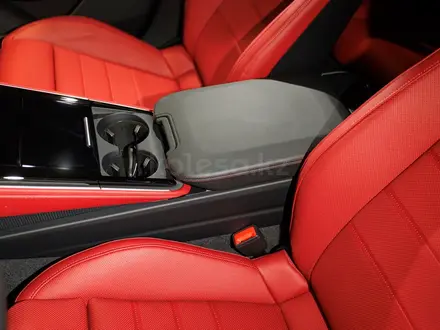 Porsche Panamera 4 2026 года за 109 000 000 тг. в Алматы – фото 25