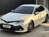 Toyota Camry 2021 года за 15 000 000 тг. в Тараз – фото 2