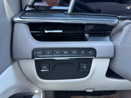 Cadillac Escalade 2022 года за 50 000 000 тг. в Астана – фото 29