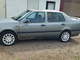 Volkswagen Vento 1993 года за 950 000 тг. в Шу – фото 3