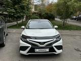 Toyota Camry 2021 годаfor15 100 000 тг. в Алматы