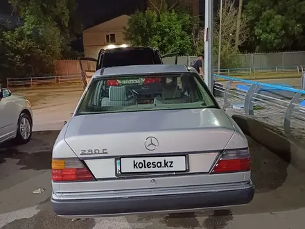 Mercedes-Benz E 230 1992 года за 1 500 000 тг. в Шымкент – фото 9