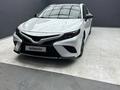 Toyota Camry 2020 года за 13 500 000 тг. в Алматы