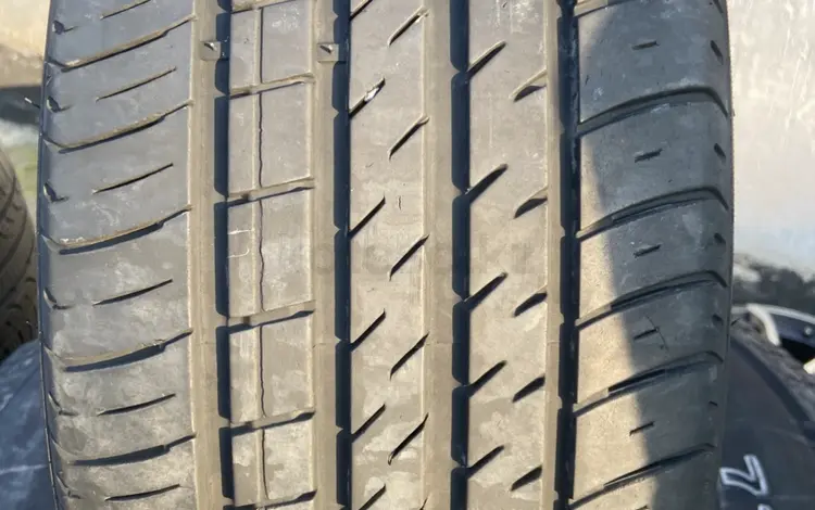 Одиночки летние шины 225/40/18 225/40R18 Continental. за 22 000 тг. в Алматы