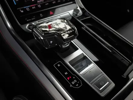 Audi Q8 55 TFSI Quattro 2023 года за 39 300 000 тг. в Алматы – фото 17