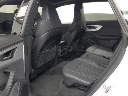 Audi Q8 55 TFSI Quattro 2023 года за 39 300 000 тг. в Алматы – фото 19