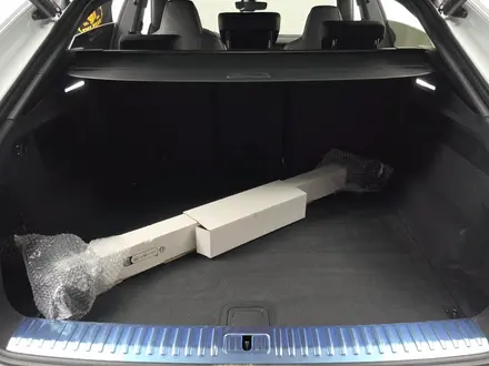 Audi Q8 55 TFSI Quattro 2023 года за 39 300 000 тг. в Алматы – фото 21