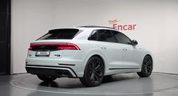 Audi Q8 55 TFSI Quattro 2023 годаүшін39 300 000 тг. в Алматы – фото 2
