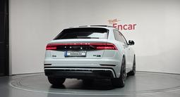 Audi Q8 55 TFSI Quattro 2023 годаүшін39 300 000 тг. в Алматы – фото 3